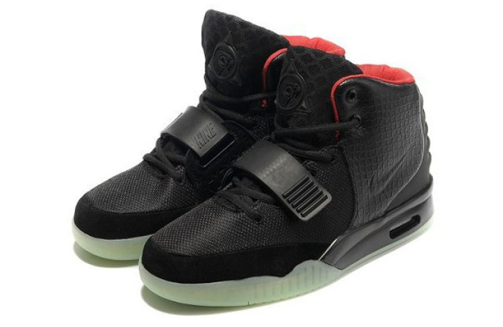 Air yeezy 1 black glow hotsell