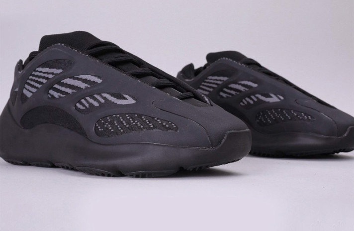 Кроссовки Adidas Yeezy 700 V3 Black Alvah H67799 черные, фото 1