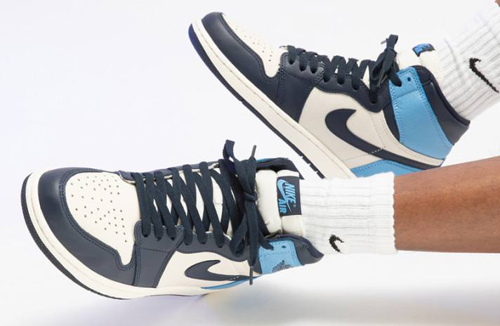 Кроссовки Nike Air Jordan 1 High Winter Obsidian UNC  белые, синие, кожаные, фото 6