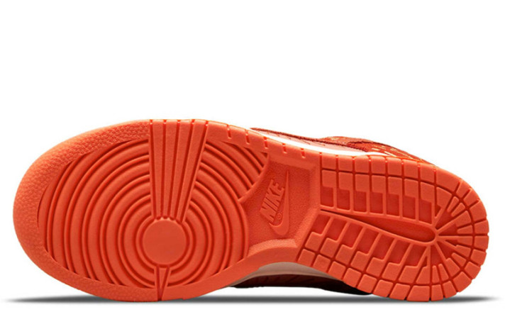 Кроссовки Nike Dunk SB Low Winter Solstice Team Orange DO6723-800 оранжевые, фото 3