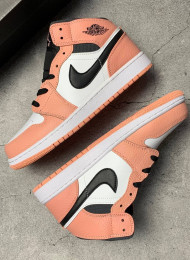 Кроссовки Nike Air Jordan 1 Mid Pink Quartz живое фото 1