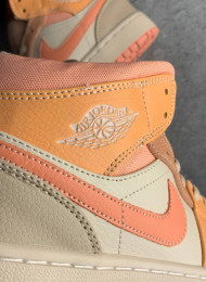 Кроссовки Nike Air Jordan 1 Mid Apricot Orange живое фото 4