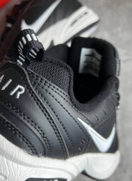 Кроссовки Nike Air Monarch 4 (IV) Black White живое фото 4