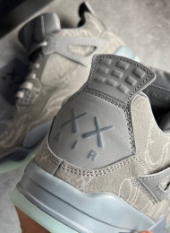 Кроссовки Nike Air Jordan 4 (IV) Retro Kaws Cool Grey живое фото 4